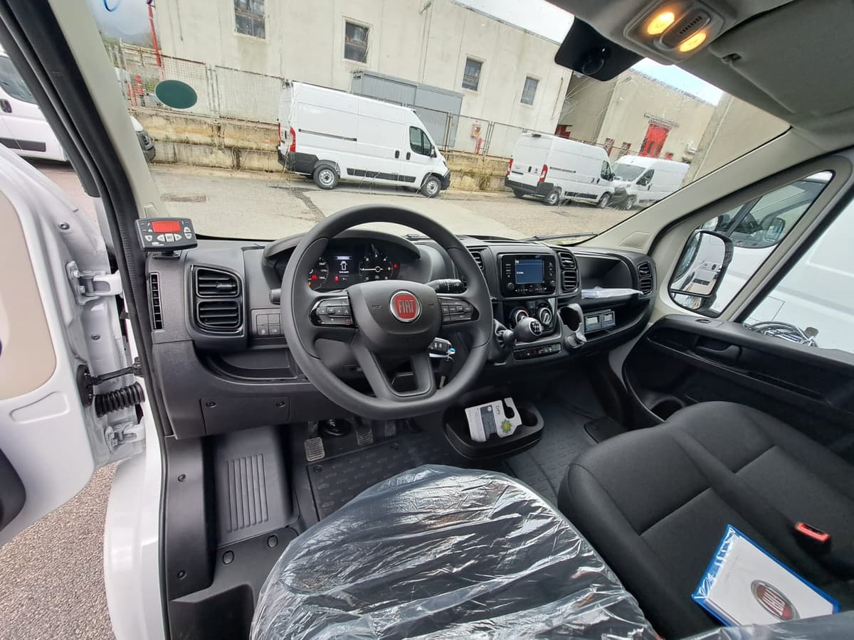 Veicolo completato con coibentazione Beyonder